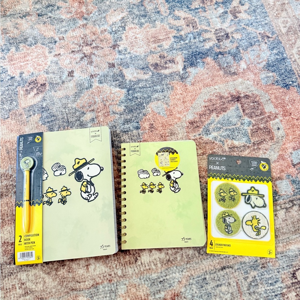 Peanuts Yellow and Green Office Binders